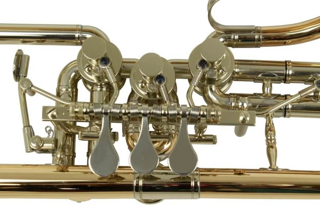 asymmetrische Ventilanordnung an einem Flügelhorn mit Drehventilen - Detailansicht